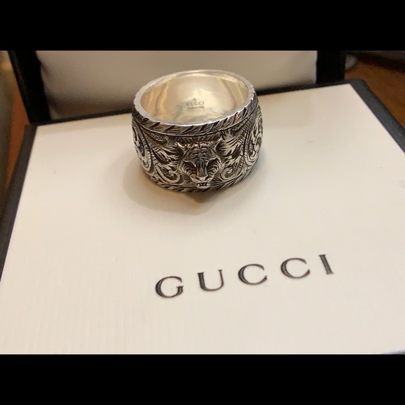 gucci ring feline head